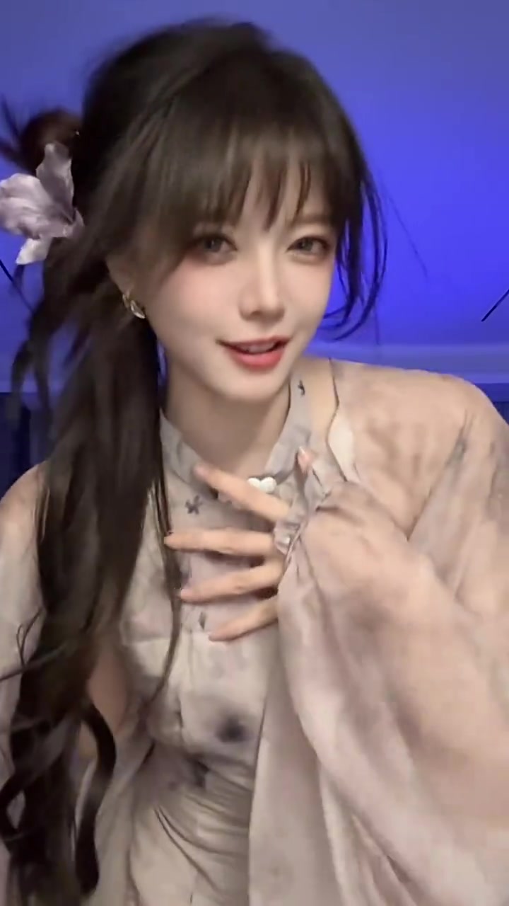 png电子驼子姐你别这样！主持骆歆分享视频：点评一下 这九万字丝滑不